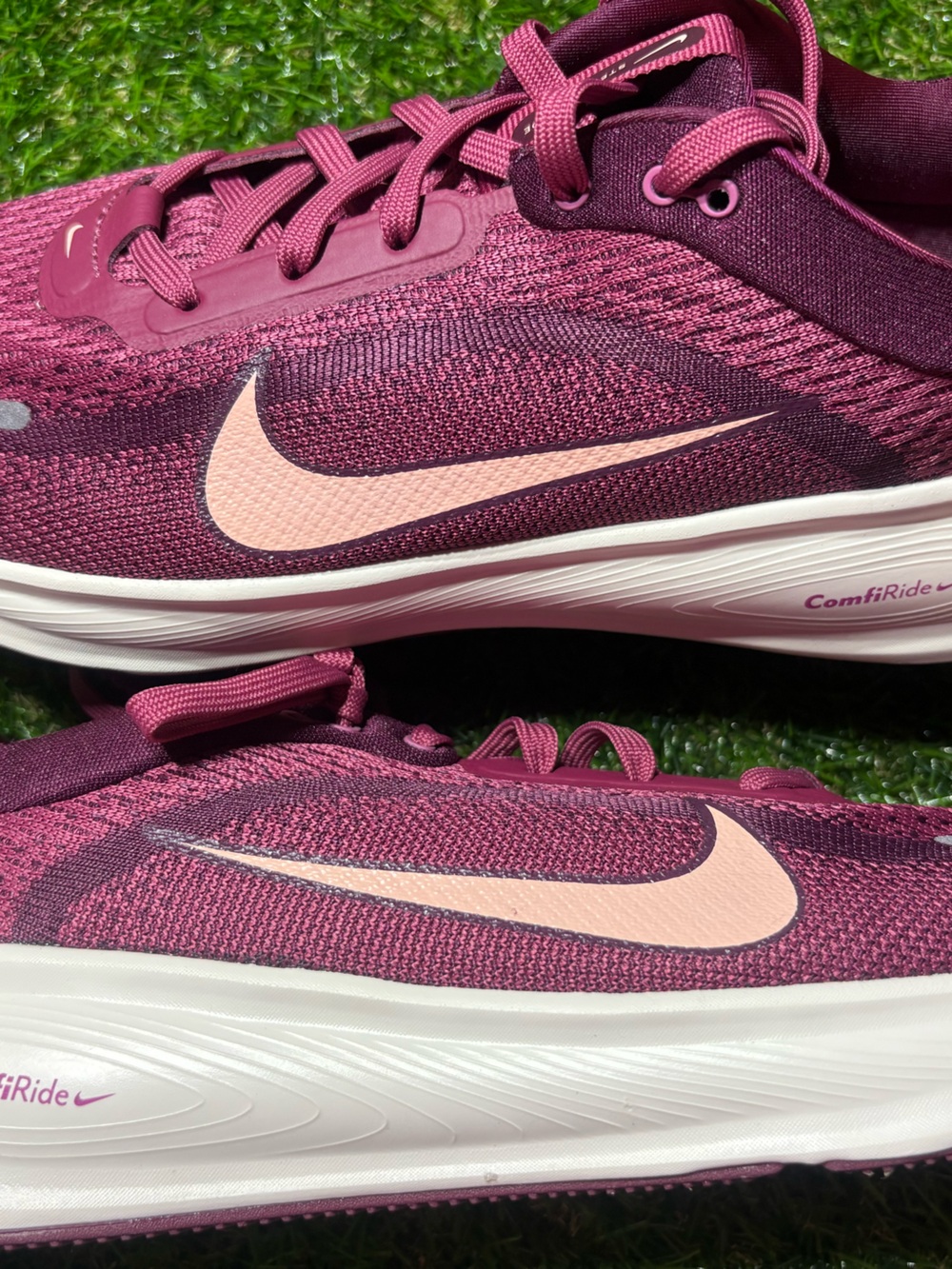 Nike raspberry and Light Pink Running Shoes women’s 8.5 and men’s 7.